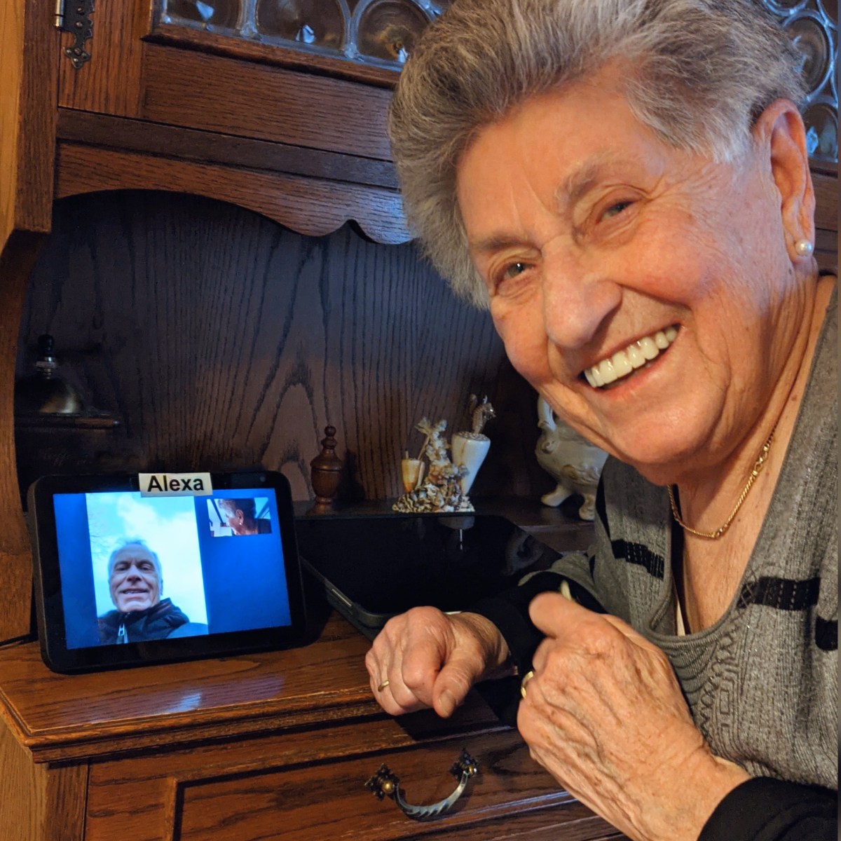 Wie wir trotz Demenz mit Hilfe von Alexa verbunden sind